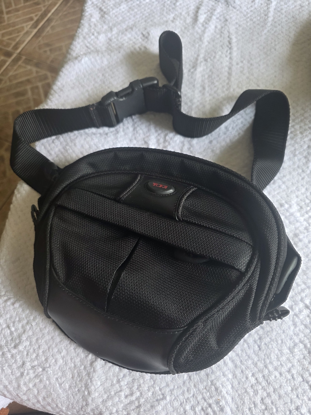 Black Unisex Compact Crossbody Bag